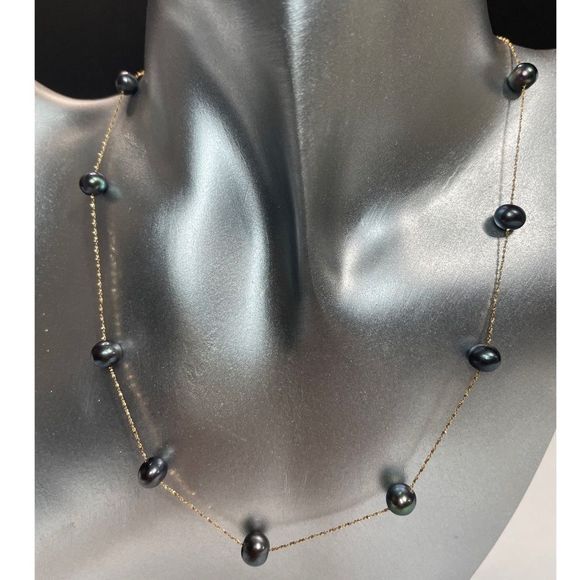 14KT Yellow Gold Floating Black Pearl Necklace 15.75”